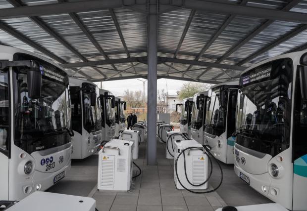 4 снимки с новите електробуси в София
