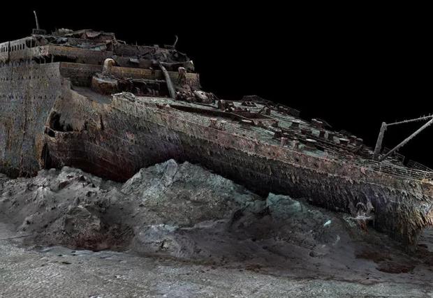 Галерия с осем изображения на потъналия Титаник
