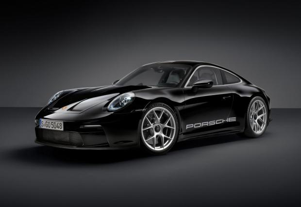 А това е конфигурацията, с която Porsche представи модела.