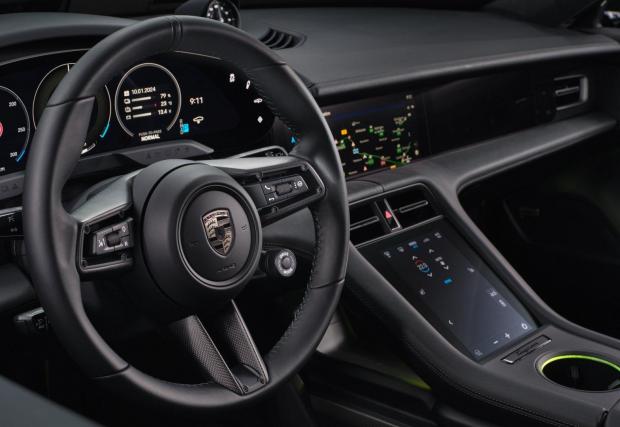 Porsche работи съвместно с Apple за по-добрата интеграция на CarPlay