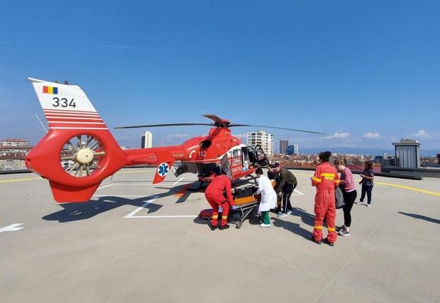 Румънският хеликоптер каца на SMURD каца на новооткритата площадка на болница „Света Екатерина“