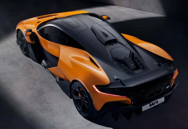 По интериора на най-технологичния McLaren е работил българинът Алекс Алексиев