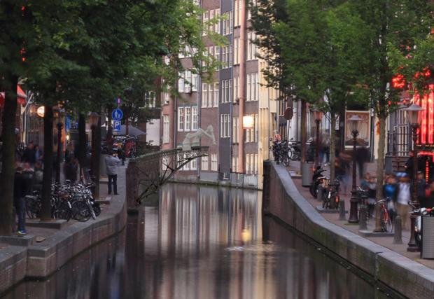 Холандци ще принтират... мост, съвсем истински, за пешеходци и колоездачи