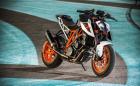 2017 KTM 1290 Super Duke R е чудовище. Мощна галерия и видео