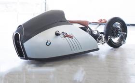 Мотоциклетът-акула: изумителното BMW Alpha, направено от... камък. Галерия и инфо