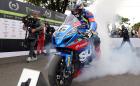 Майкъл Дънлоп остава със Suzuki за TT 2018