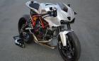 Това е 2003 Ducati SuperSport 1000 DS, превърнато в… кафе файтър