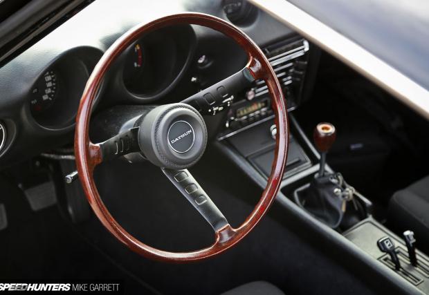 1971 Datsun 240Z. Променен, с 376 коня на задните колела и супер изчистена визия