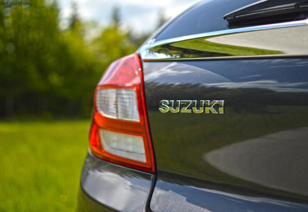 Чудите се кой е този модел? Това е новото Suzuki Baleno и не сте го виждали, защото току-що дойде в България. Покарахме малко и поснимахме повче