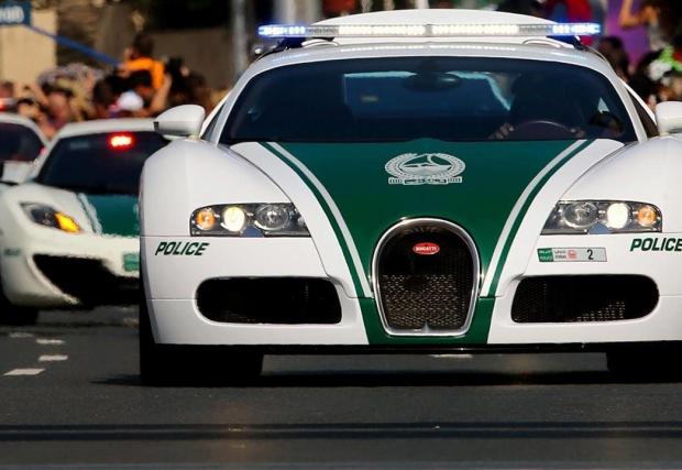 Дубайската полиция конфискувала 81 коли. Връщат ги на собствениците срещу 27 хил. долара. На кола