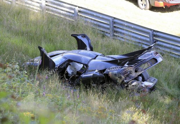 Ето защо Koenigsegg е една от най-готините автомобилни марки в света. Никога не сте чели подобен доклад от катастрофа. Респект!