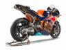 „Стоманеният“ MotoGP байк на KTM изглежда различен и супер як: KTM RC16 идва с V4 и 270 коня