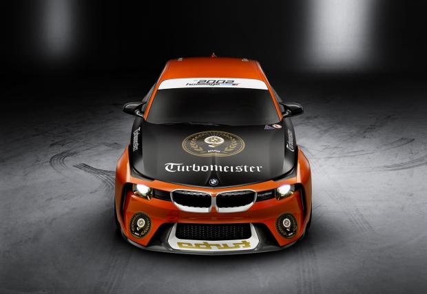 BMW боядиса 2002 Hommage в оранжево и го нарече Turbomaster