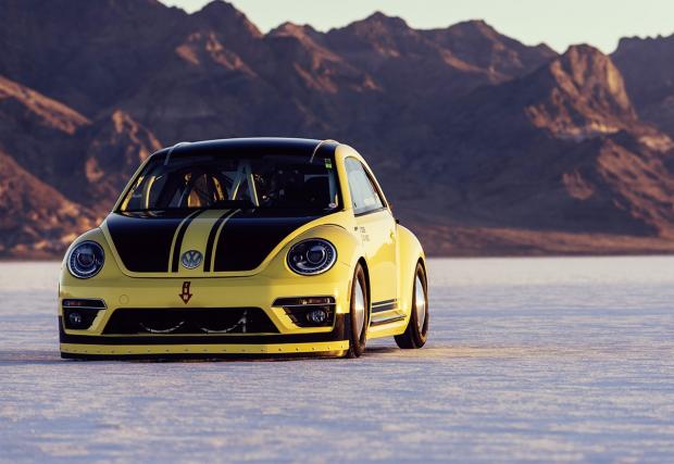 Това е най-бързата дива „Костенурка“, която „крачи“ с 328 км/ч: VW Beetle LSR