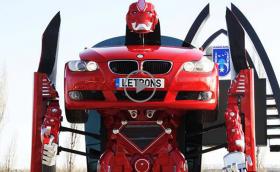 Истински трансформър: BMW E92 се превръща в робот. Видео