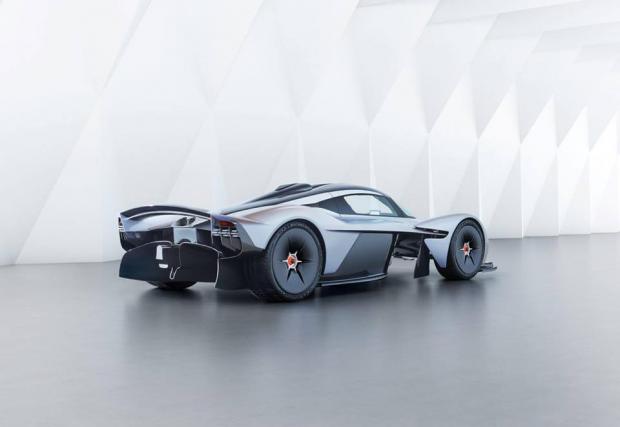 Извънземен. Aston Martin Valkyrie